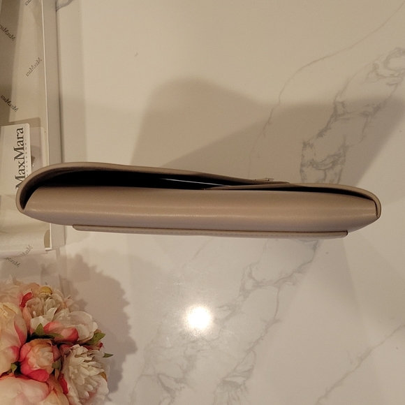 NWT MaxMara ITALY Leather Slipcover / Clutch